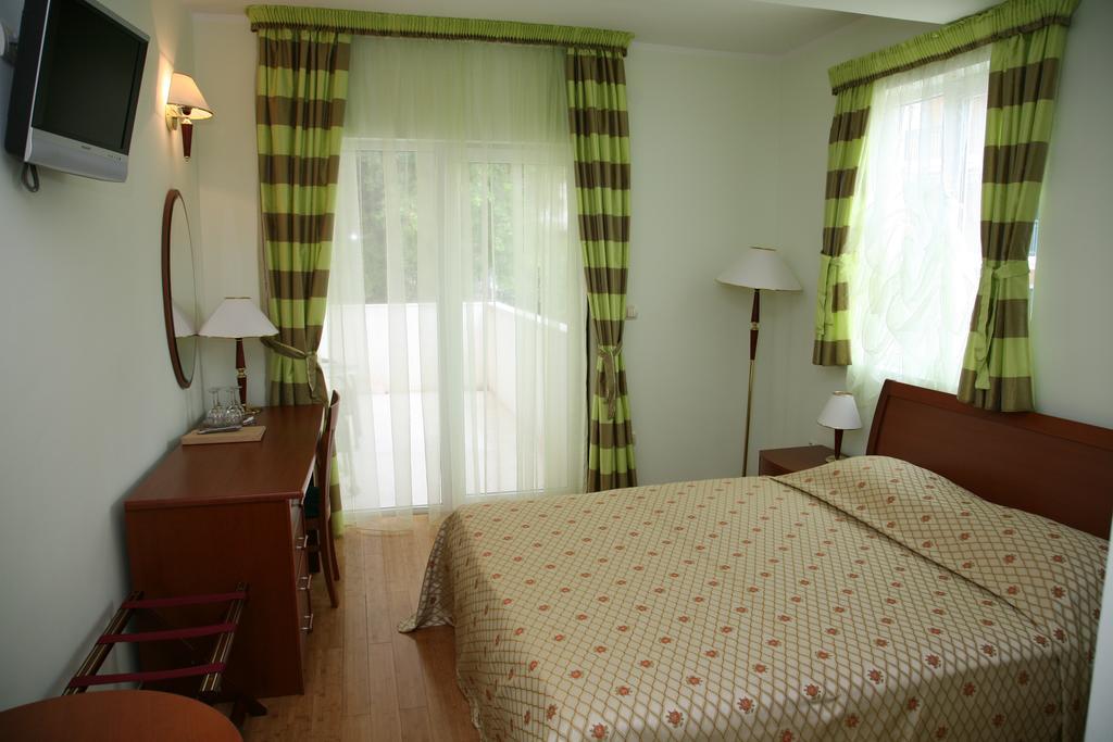 Hotel Romanov Sveti Stefan Room photo